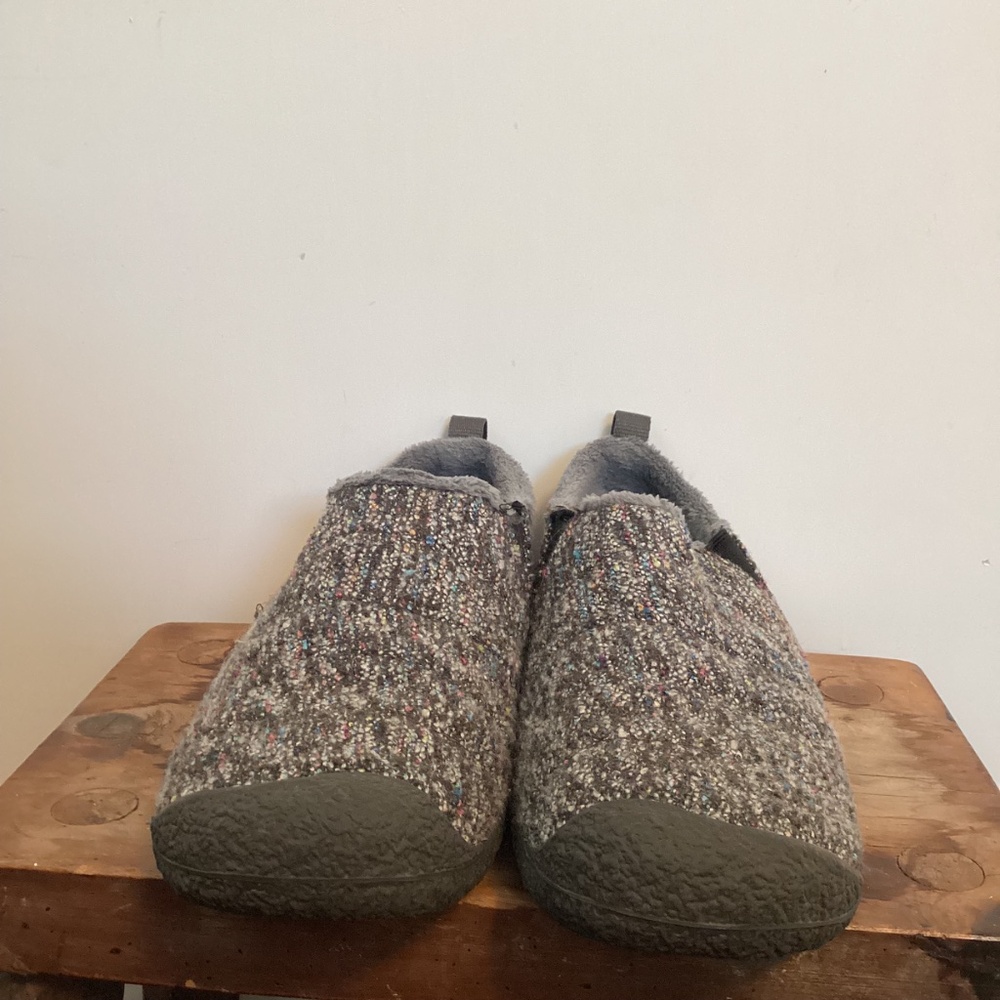 Keen Howser slipper, size 8, gray - Picture 4 of 6